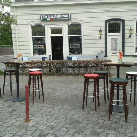 De IJscolademan