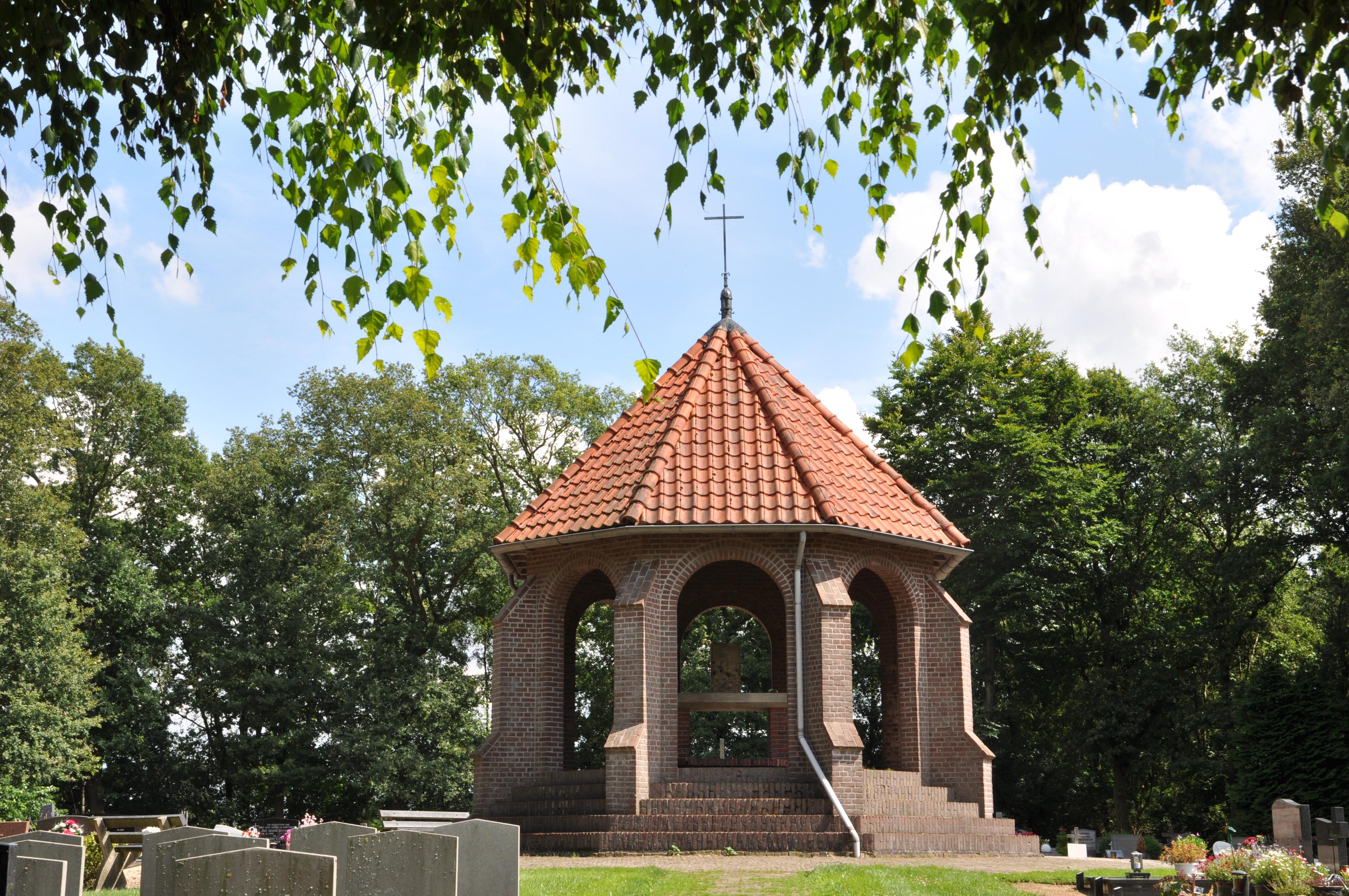 Parochiekerkhof O.L.V. Koningin van de Vrede