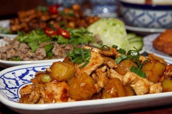 Lemon Leaf Thais
