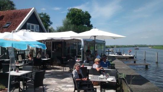 De Waterjuffers bij Vos