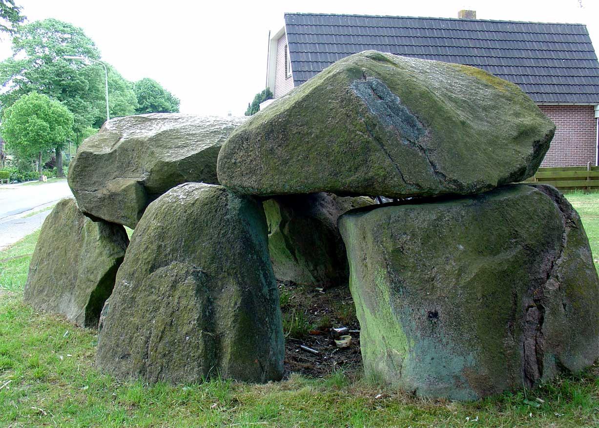 Terrein met hunebed D9