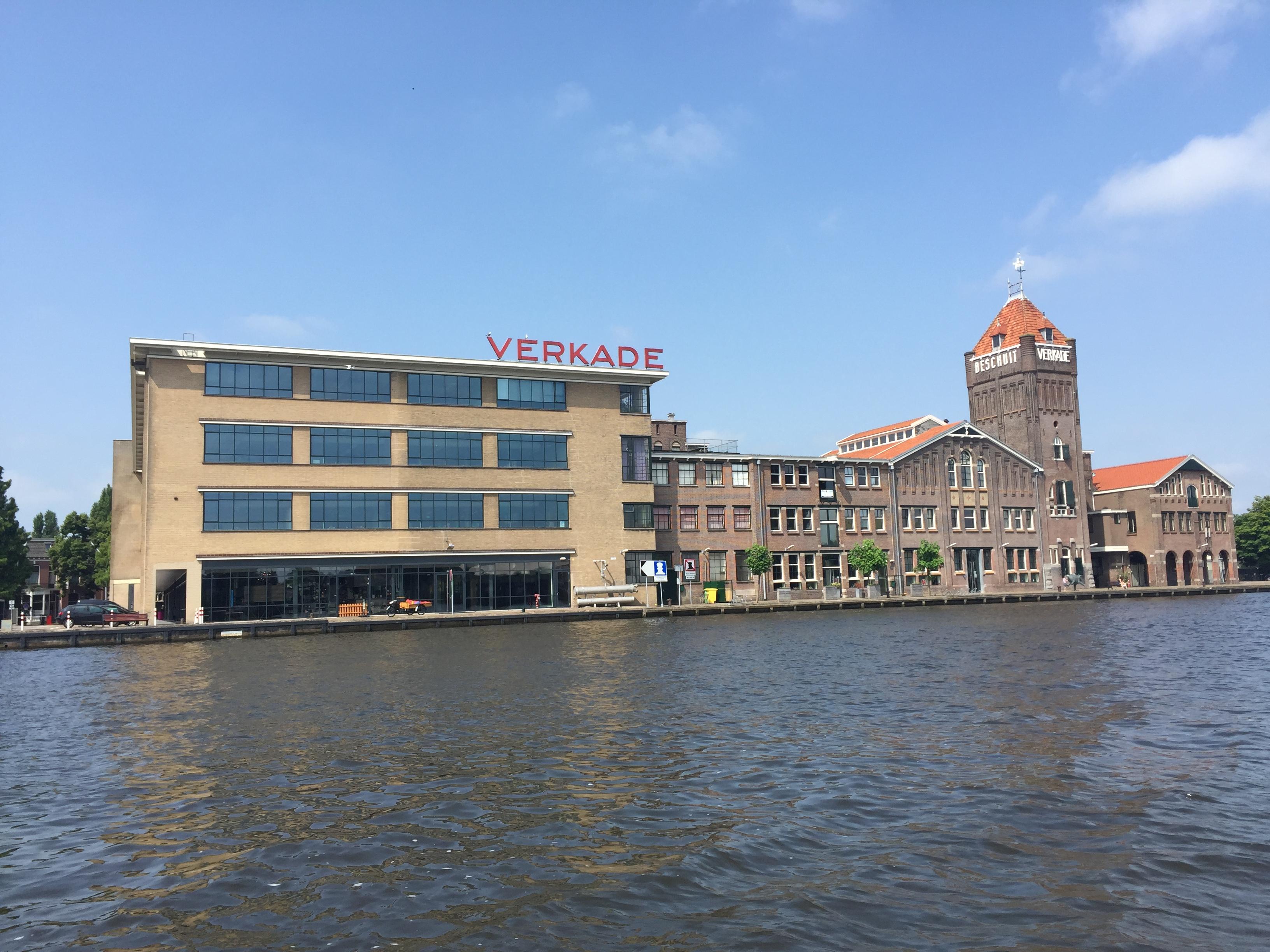 Verkade: biscuitfabriek en watertoren